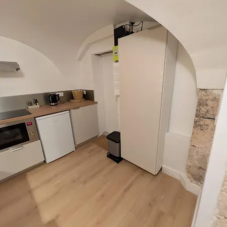 Charming Latin Quarter Heart Of Apartment